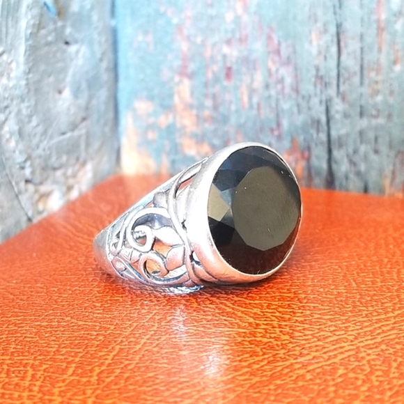 Silpada Sterling Silver & Chalcedony Ring - Picture 2 of 13